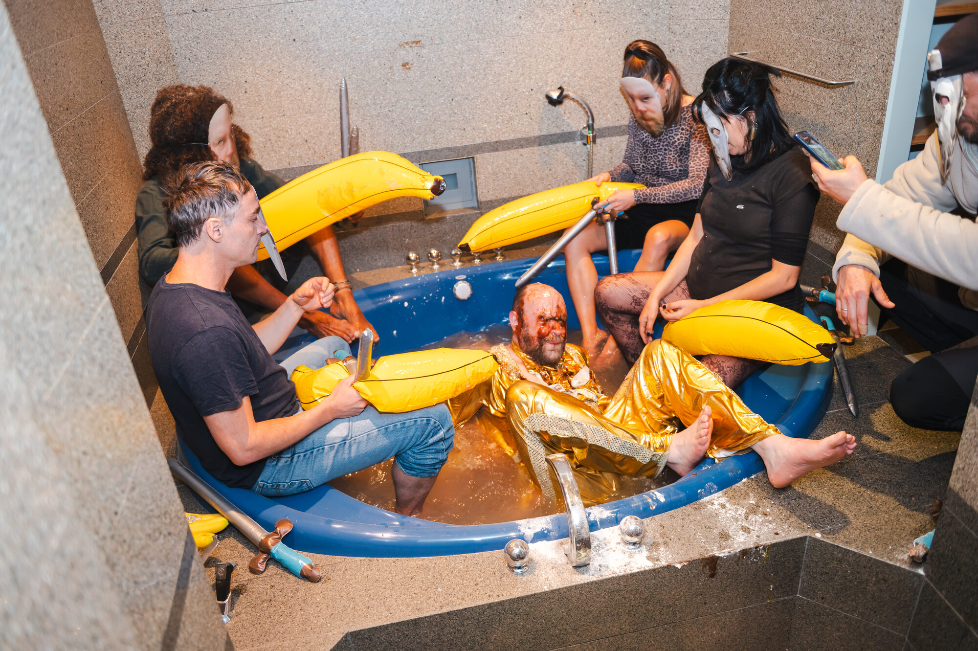 People Ruin Paintings — performance HEAVEN — Foto: Jolien Chielens